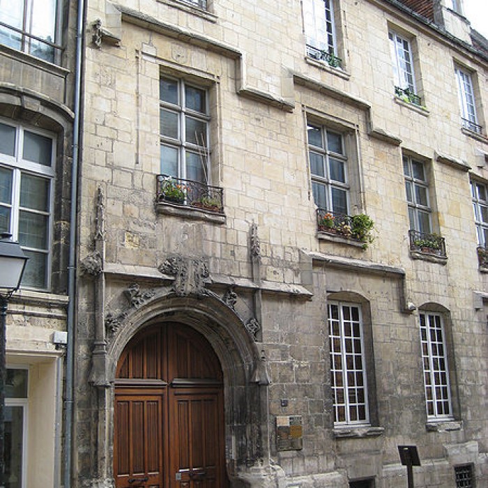 Photo de Hôtel de Girard-Bureau à Caen