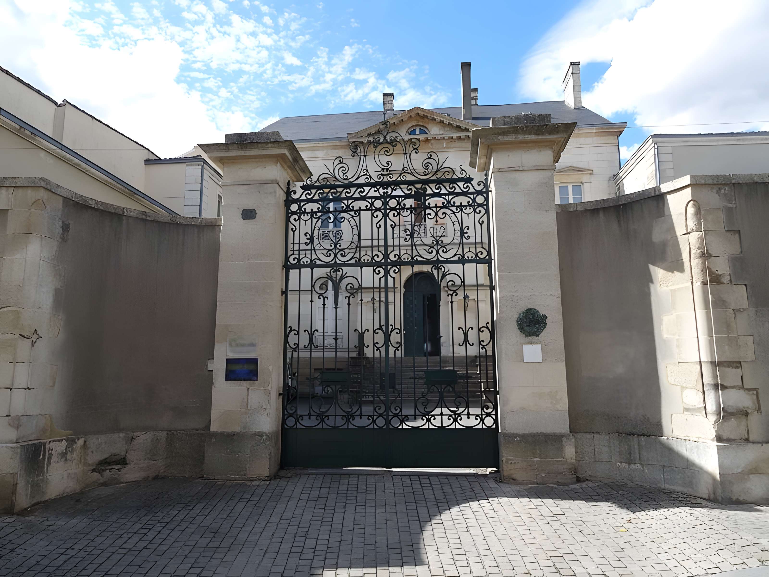 Hôtel de la Roulière à Niort