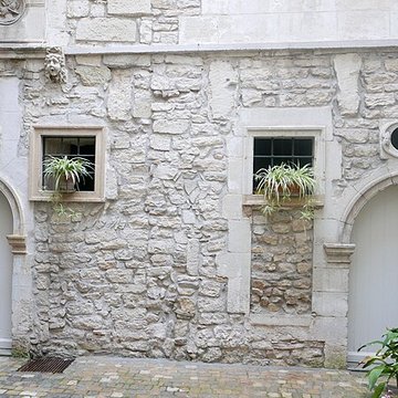 Hôtel de lAcadémie à Nîmes