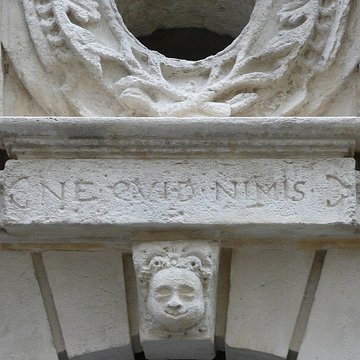Hôtel de lAcadémie à Nîmes