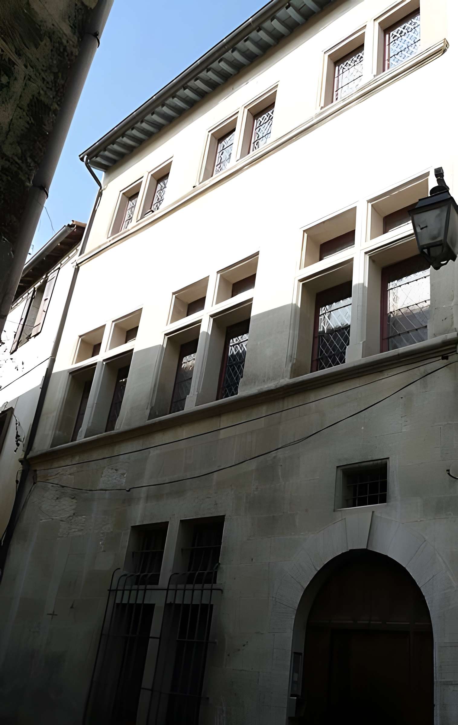 Hôtel de l'oeuvre du Bouillon à Arles 
