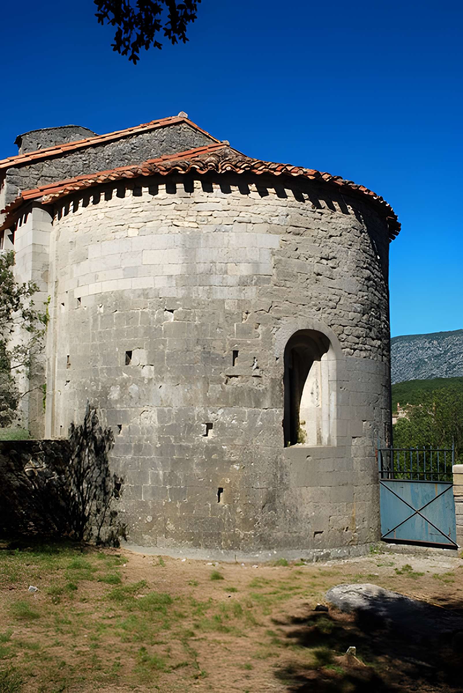 Chapelle Saint-Étienne d'Issensac de Brissac
