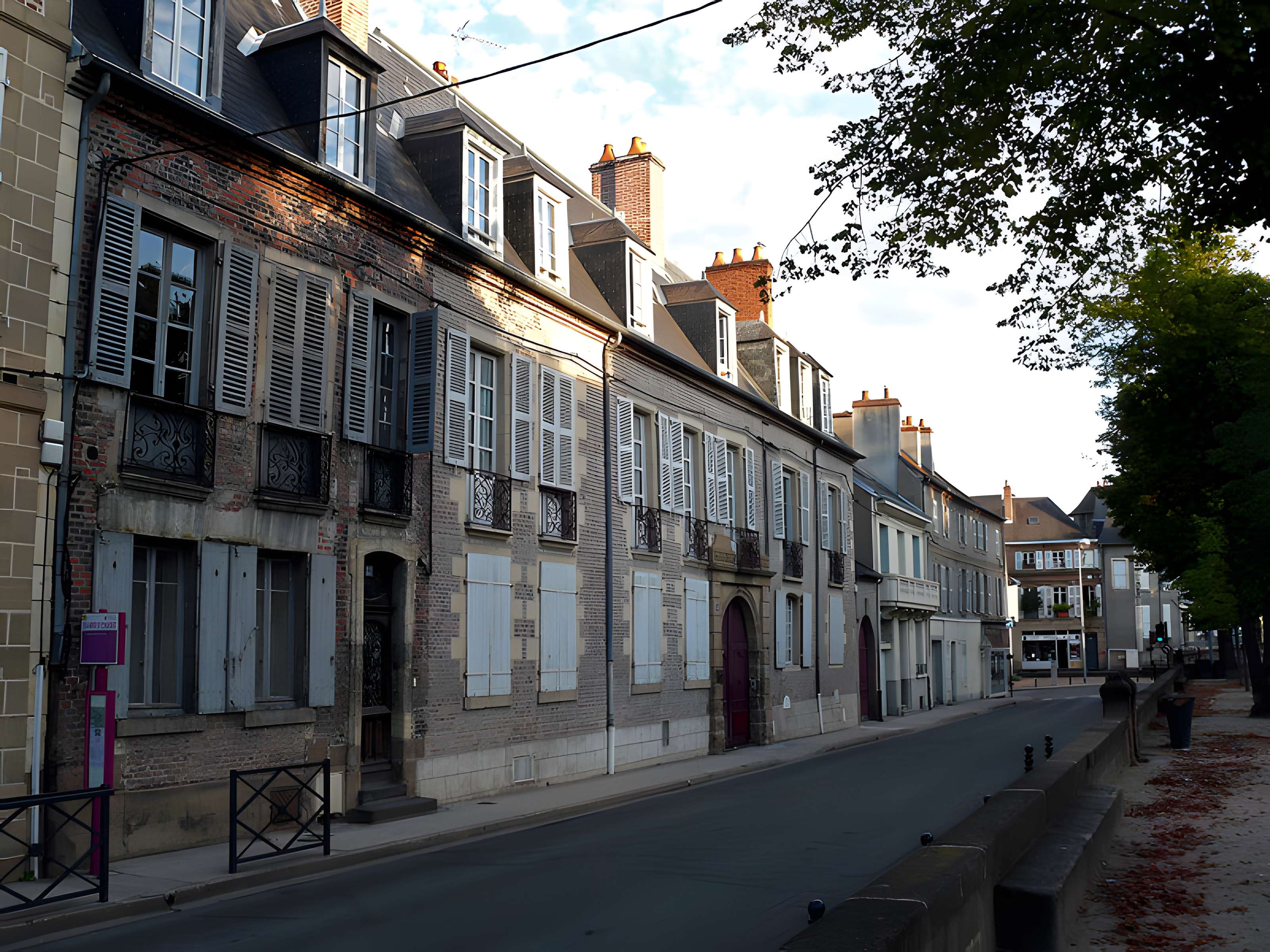 Hôtel de Montlaur à Moulins