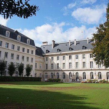 Hôtel de préfecture de lAube à Troyes