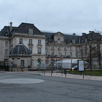 Hôtel de préfecture de lAube à Troyes