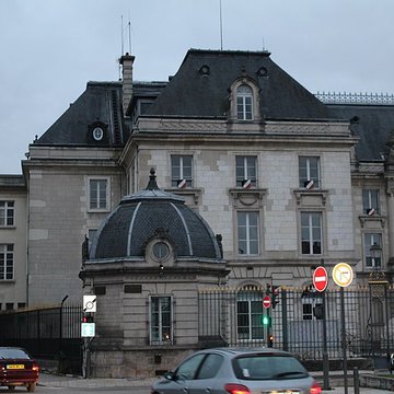 Hôtel de préfecture de lAube à Troyes