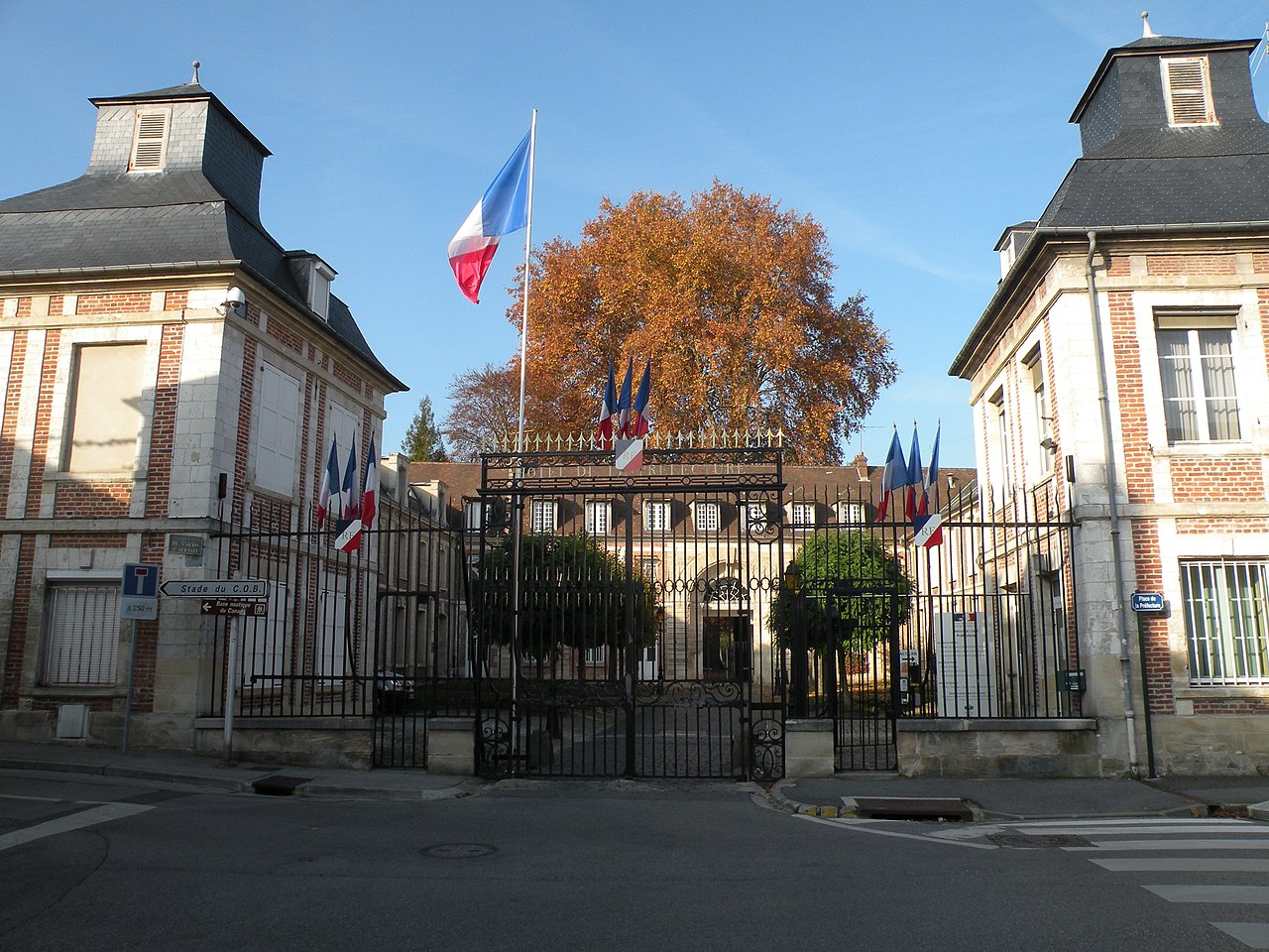 Hôtel de préfecture de l'Oise à Beauvais