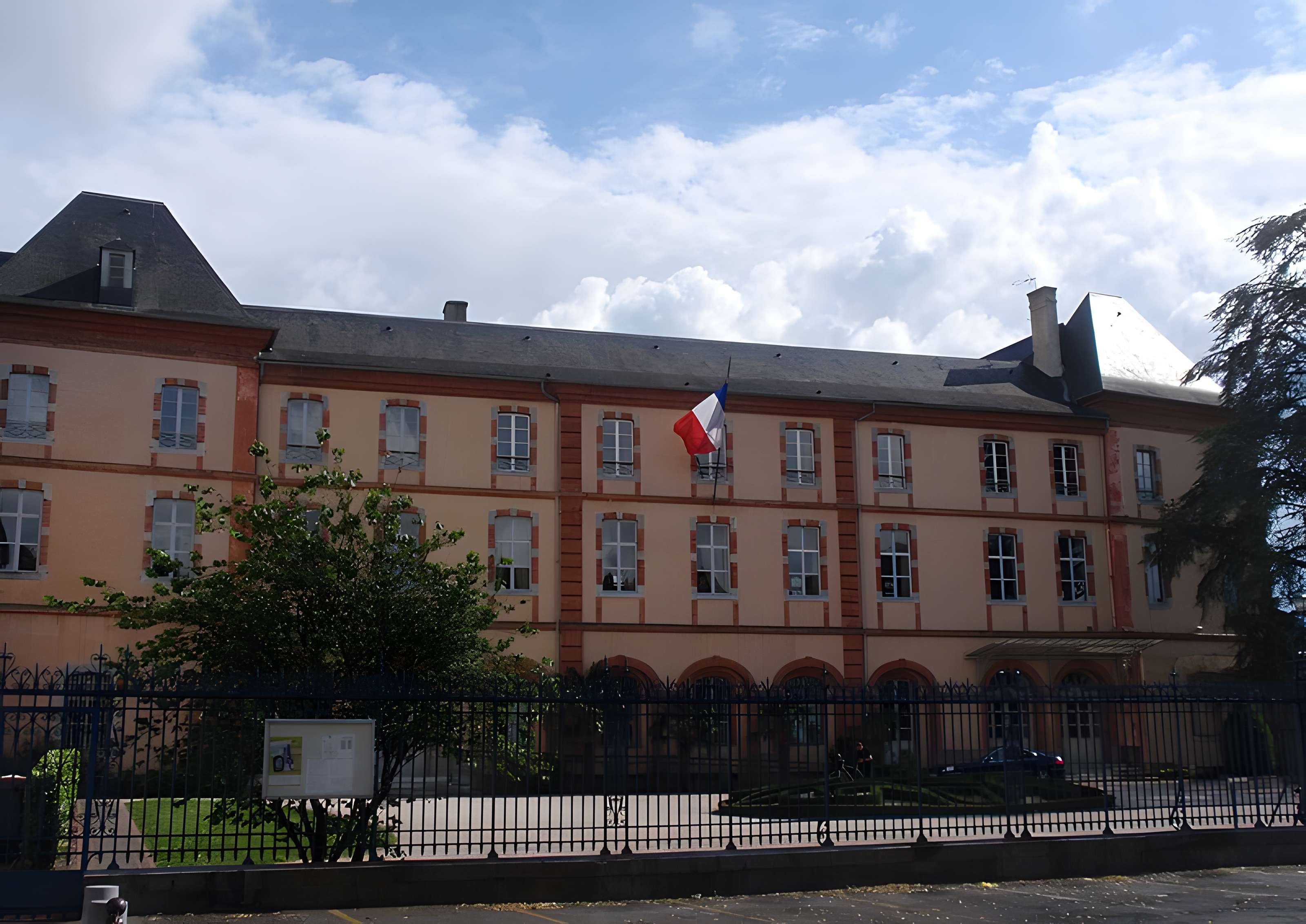 Préfecture des Hautes-Pyrénées