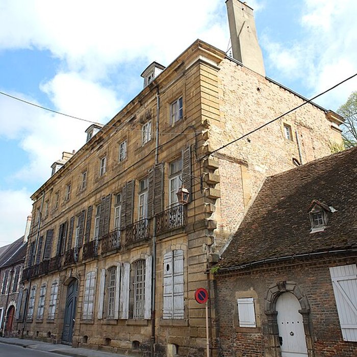Photo de Hôtel de Rougé à Moulins