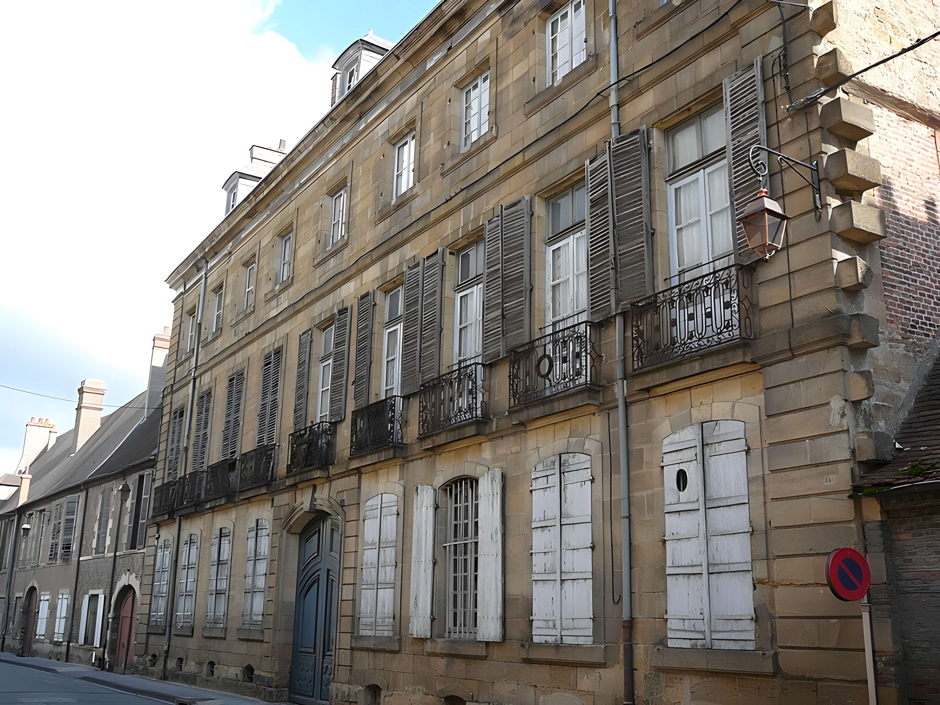 Hôtel de Rougé à Moulins