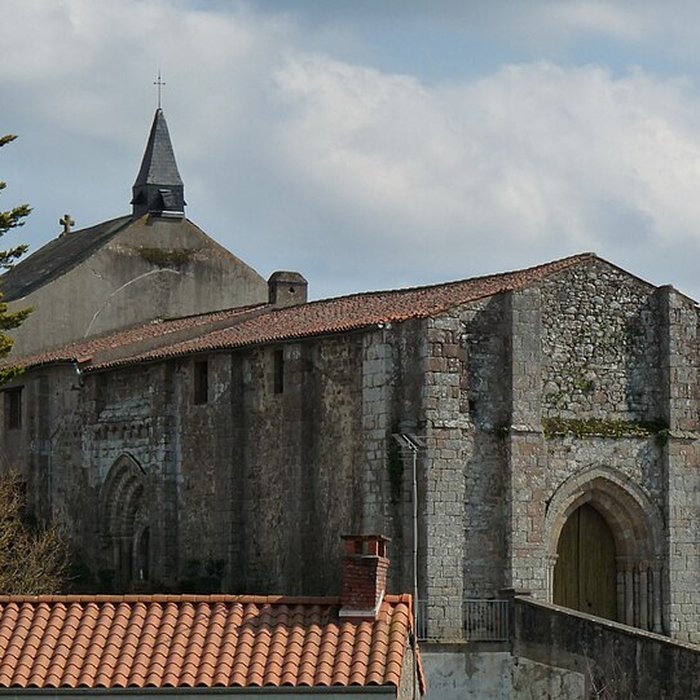 Photo de Chapelle Saint-Jean de Montfaucon-Montigné