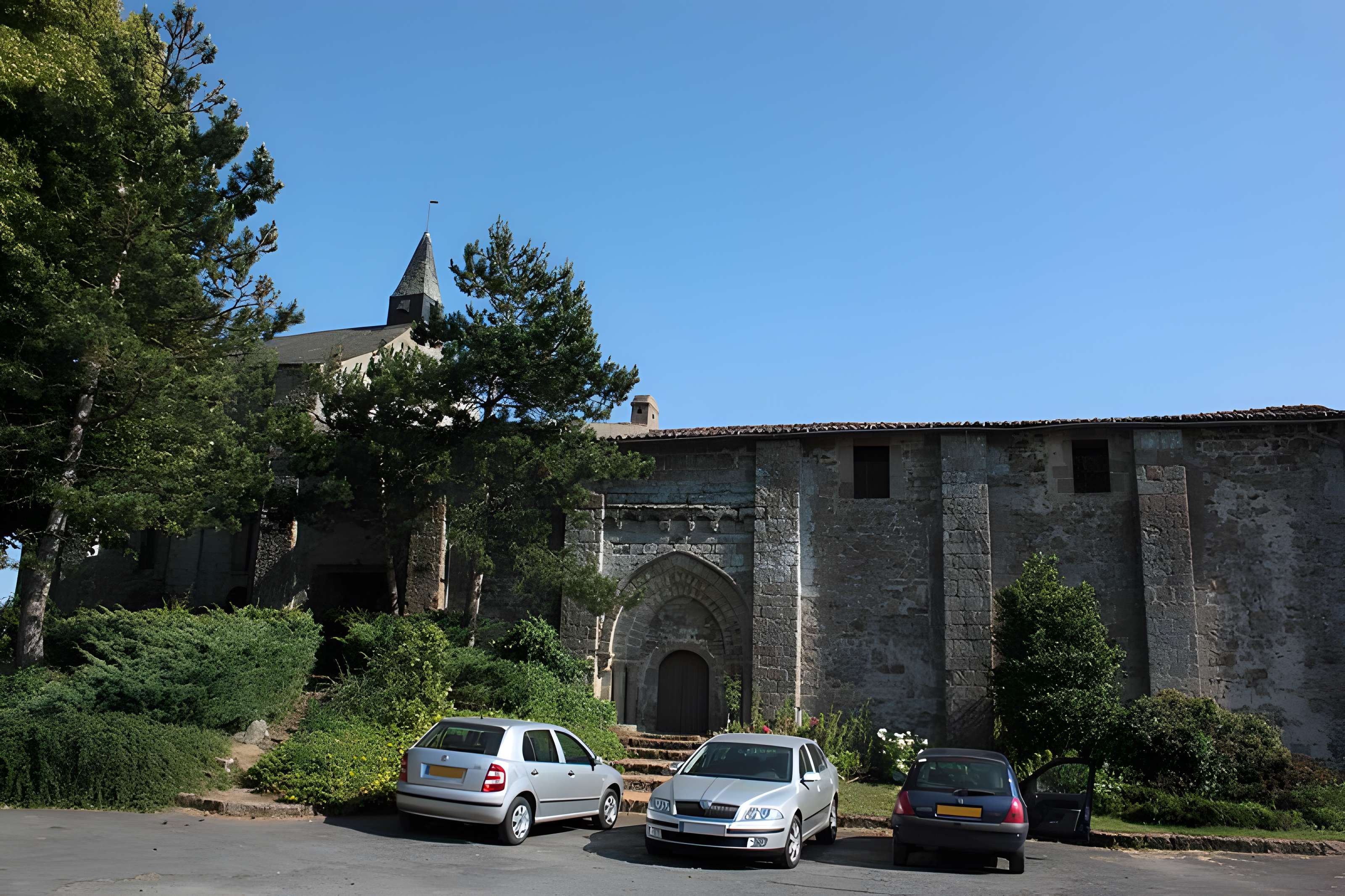 Chapelle Saint-Jean de Montfaucon-Montigné