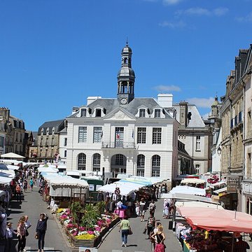 Hôtel de ville dAuray