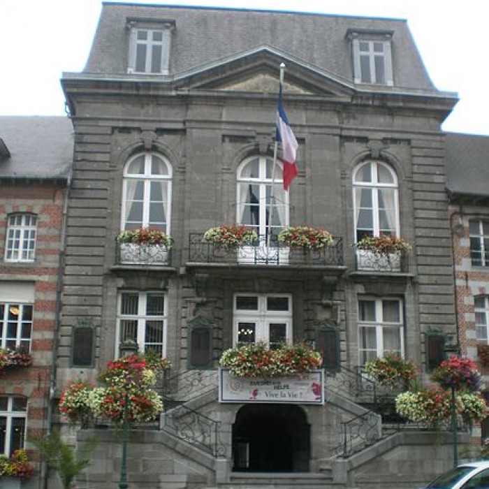 Photo de Hôtel de ville dAvesnes-sur-Helpe