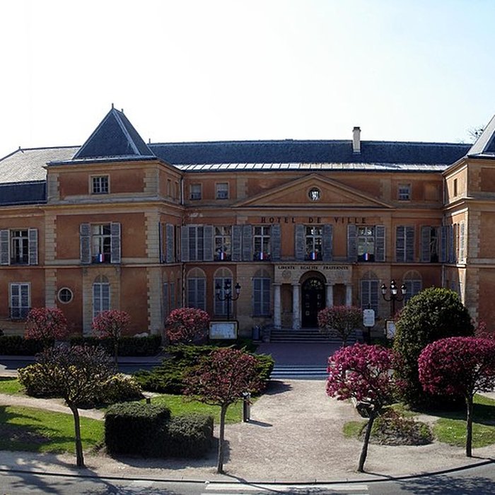 Photo de Ancien château, actuellement mairie
