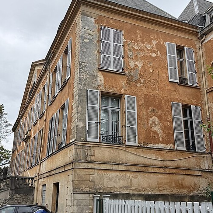 Photo de Ancien château, actuellement mairie