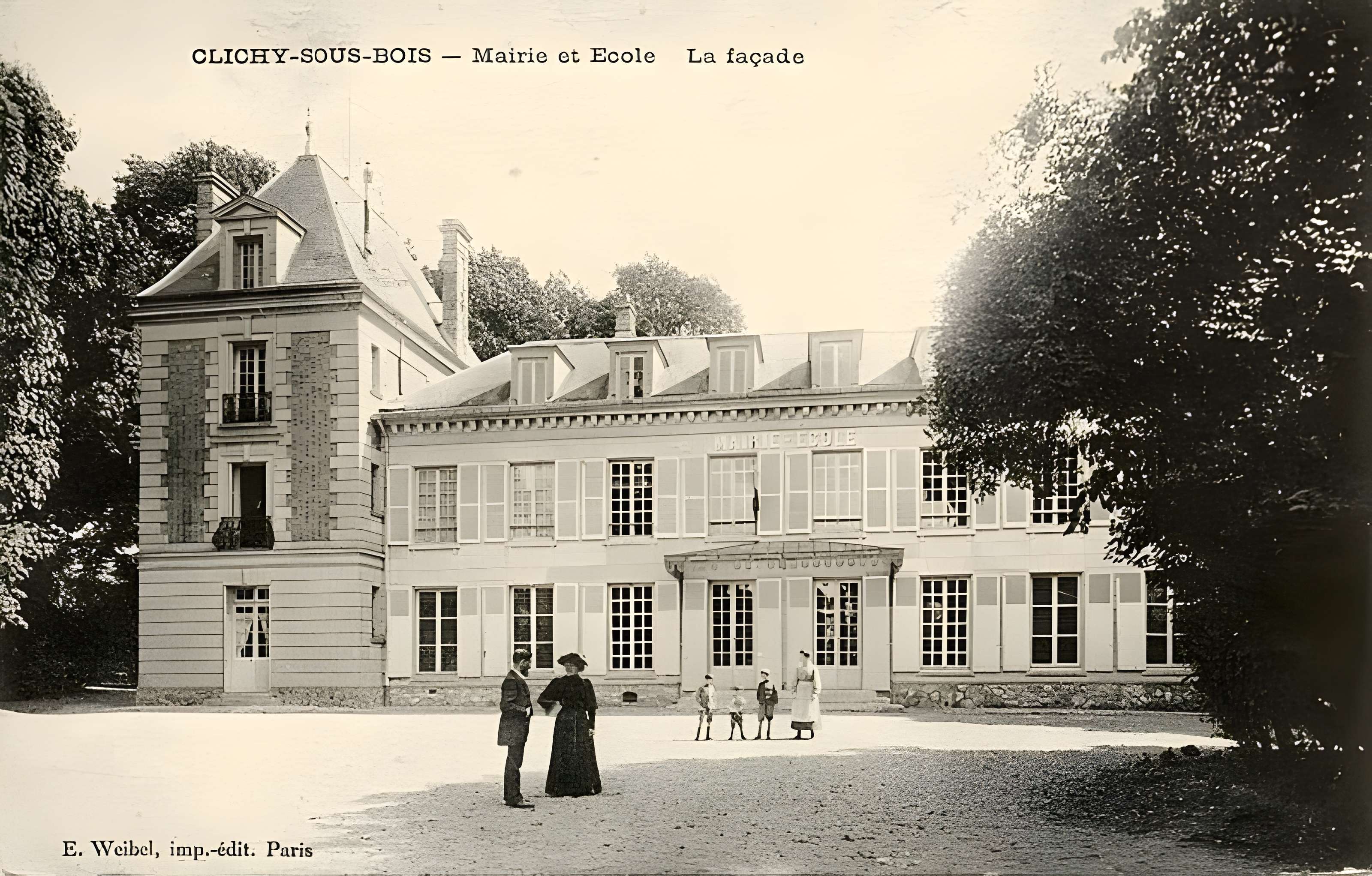 Ancien château, actuellement mairie