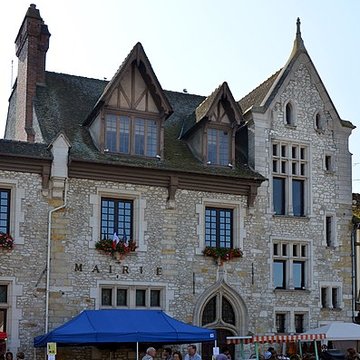 Ancienne maison Clément, actuellement hôtel de ville