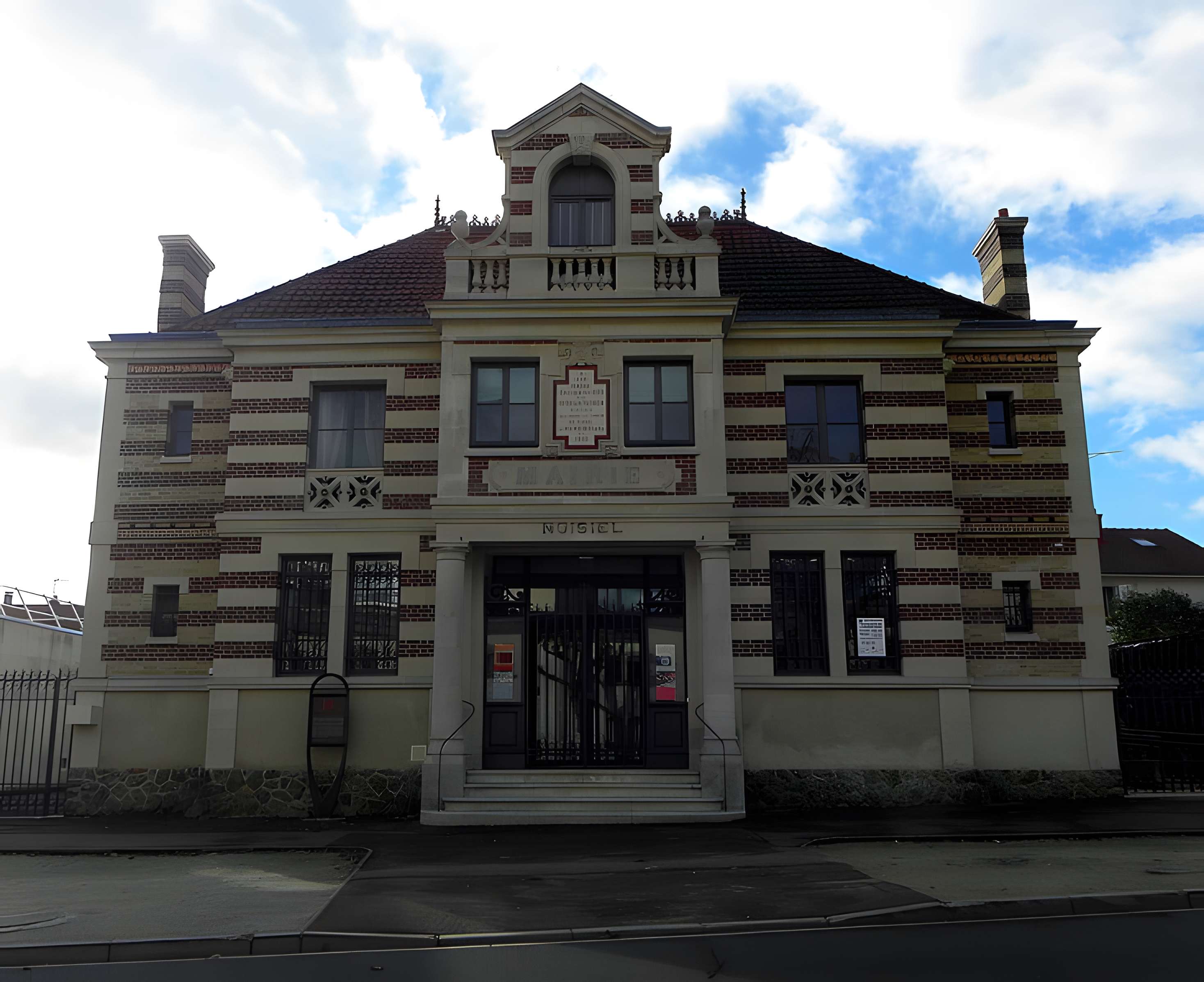 Hôtel de ville de Noisiel