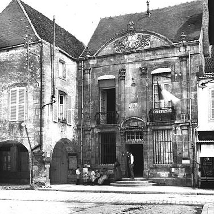 Photo de Hôtel de ville de Noyers-sur-Serein