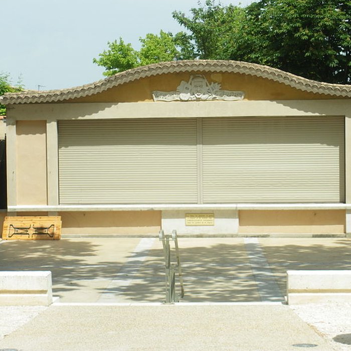 Photo de Hôtel de ville de Pernes-les-Fontaines