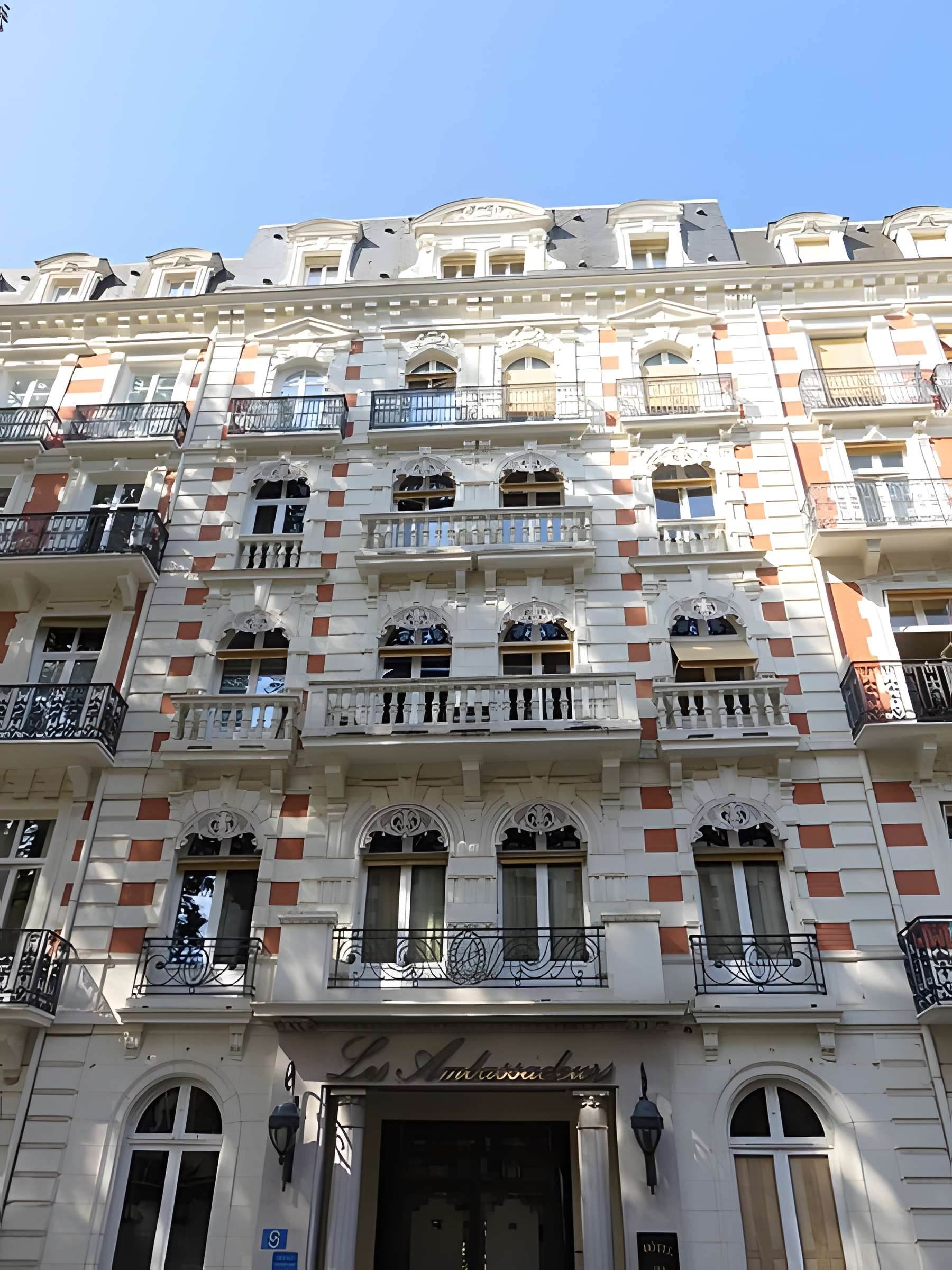 Hôtel des Ambassadeurs à Vichy