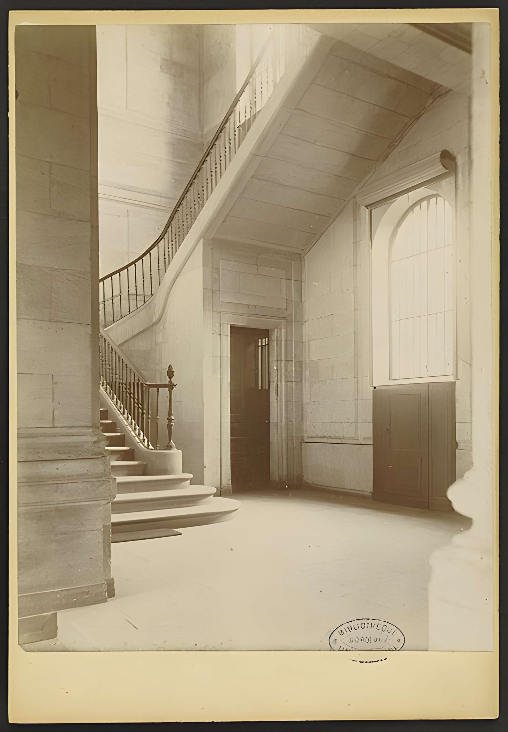 Hôtel des archives départementales de la Gironde à Bordeaux