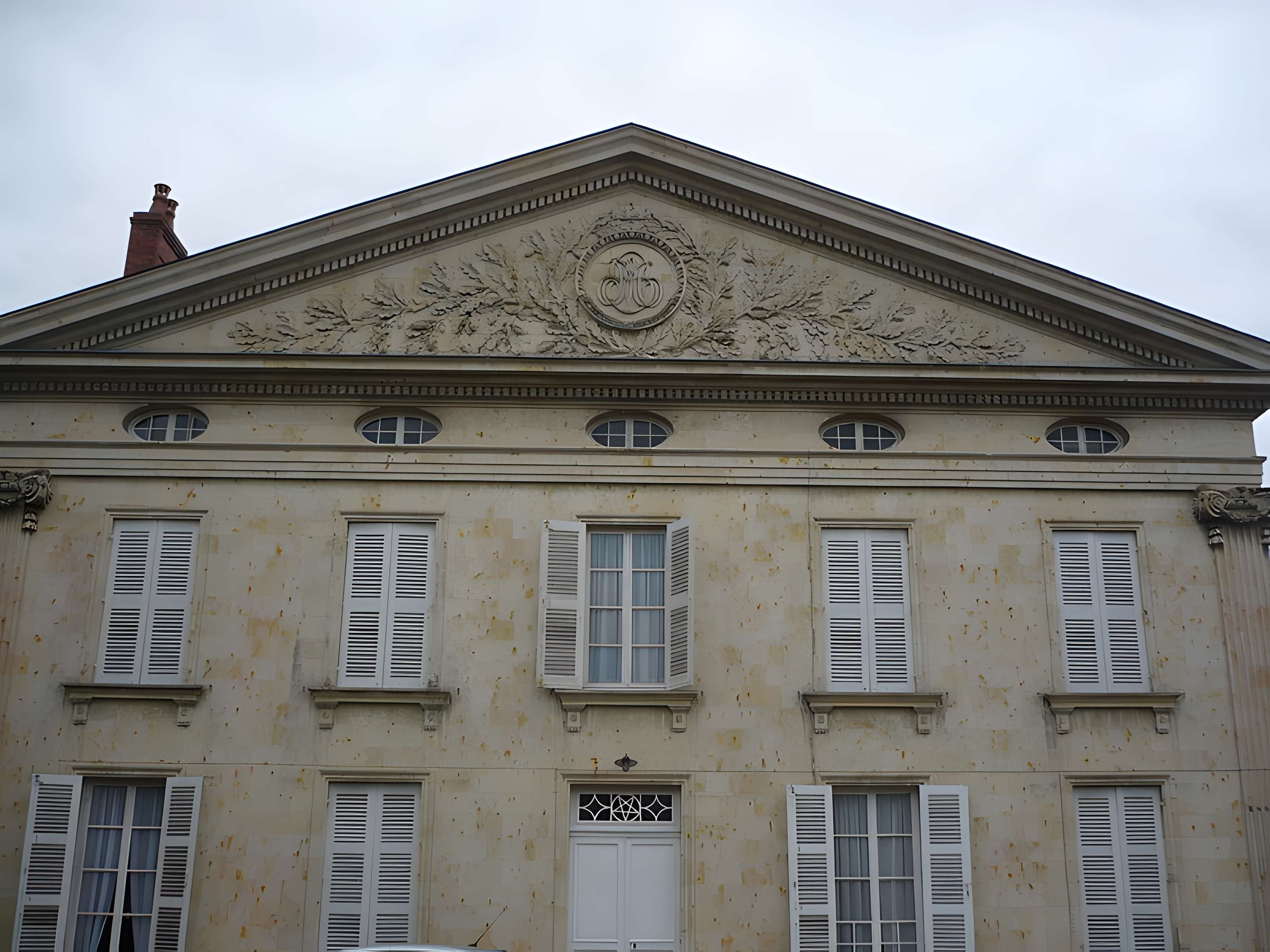 Hôtel des Cèdres à Baugé