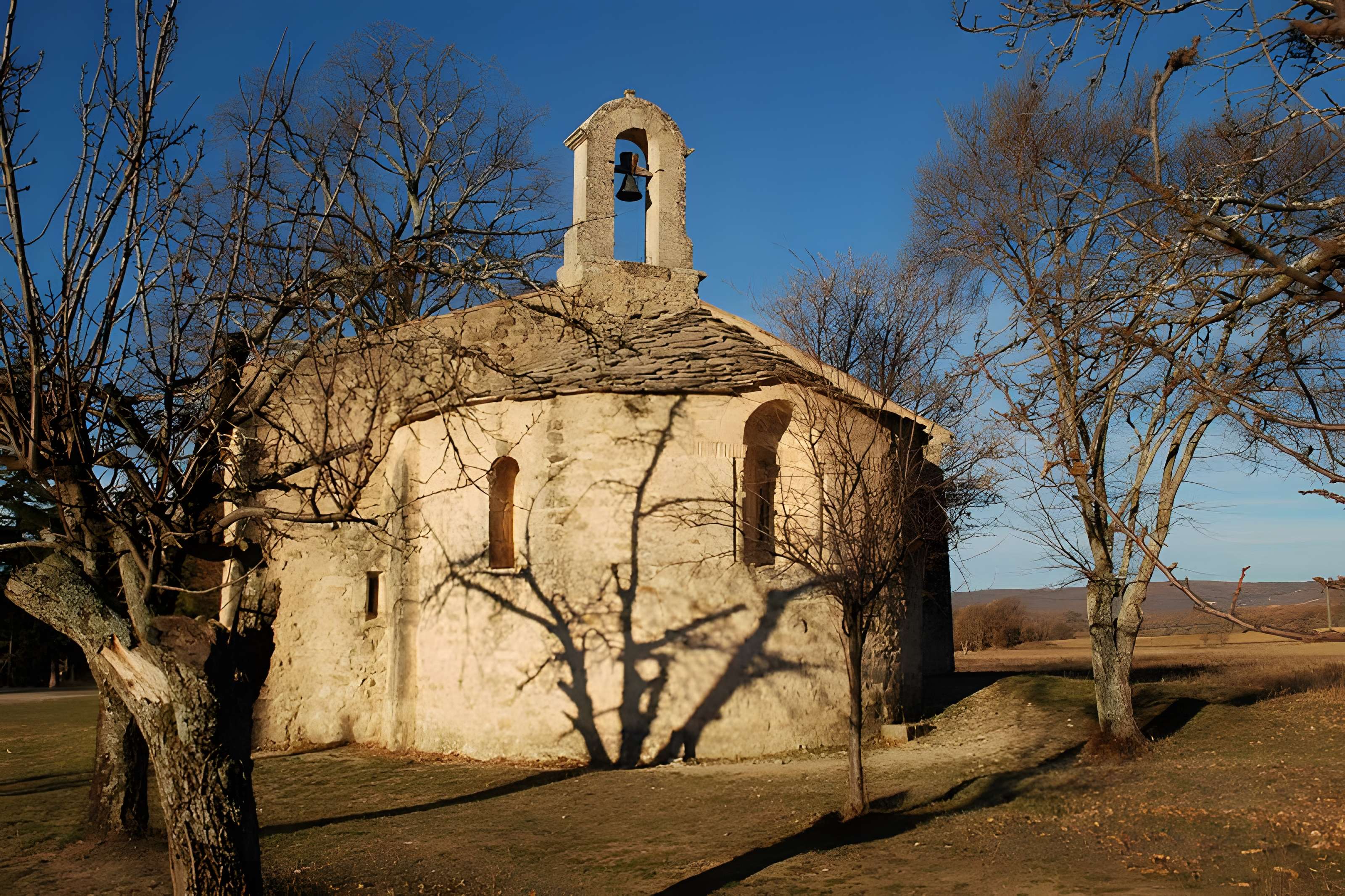 Chapelle Saint-Pierre de Pierrerue