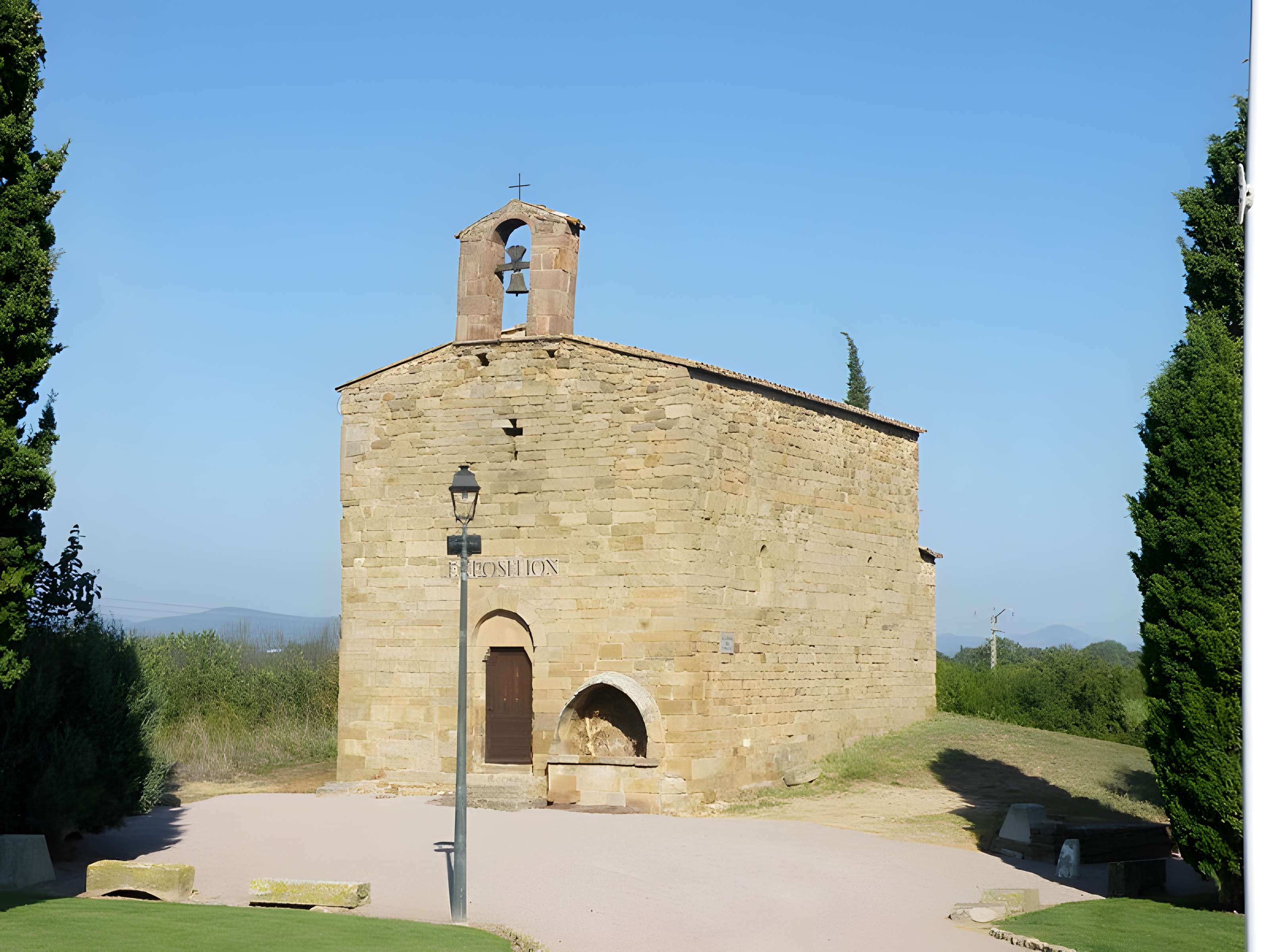 Chapelle Saint-Pierre de Roquebrune-sur-Argens 