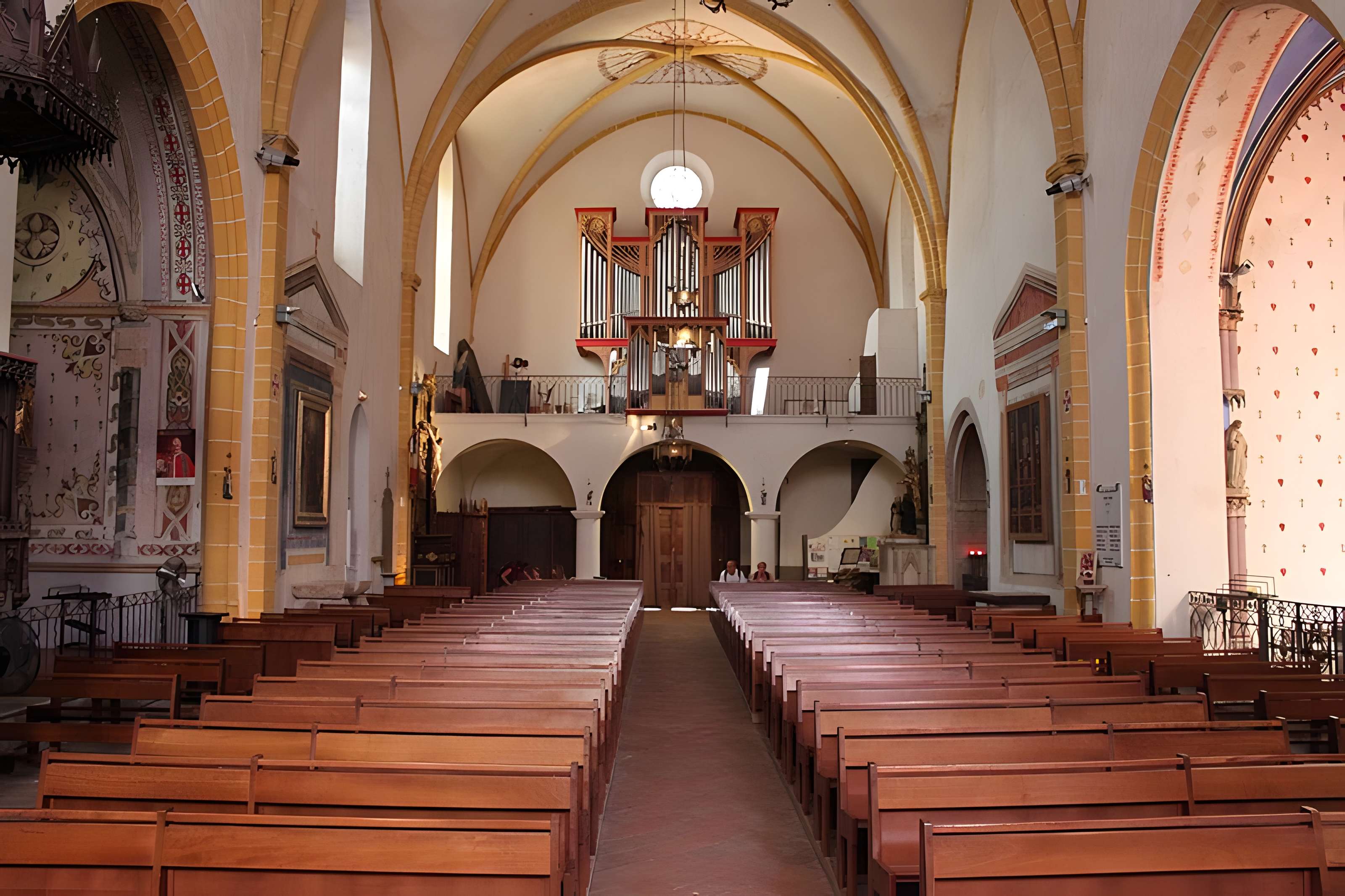 Chapelle Saint-Pierre de Roquebrune-sur-Argens