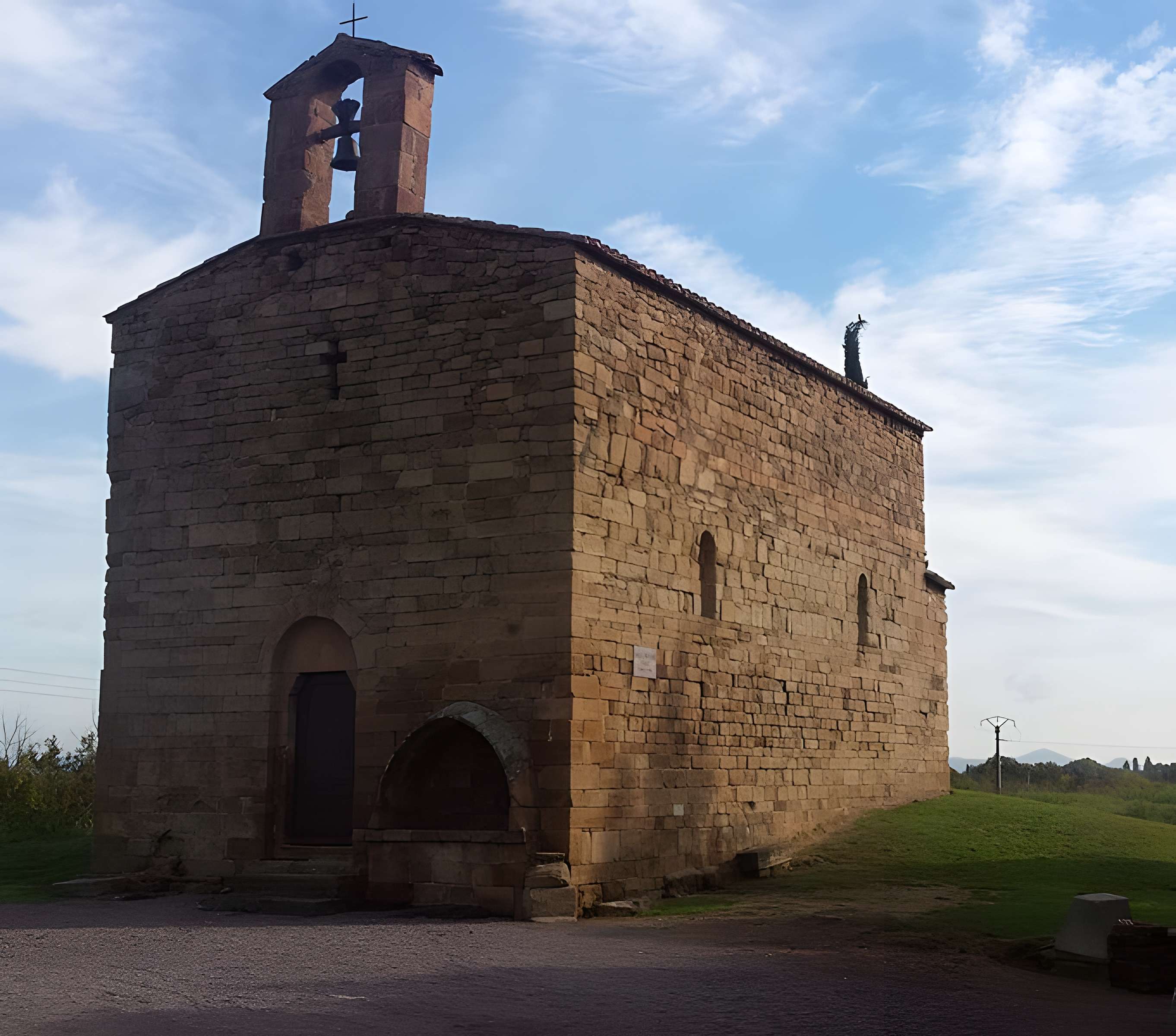 Chapelle Saint-Pierre de Roquebrune-sur-Argens