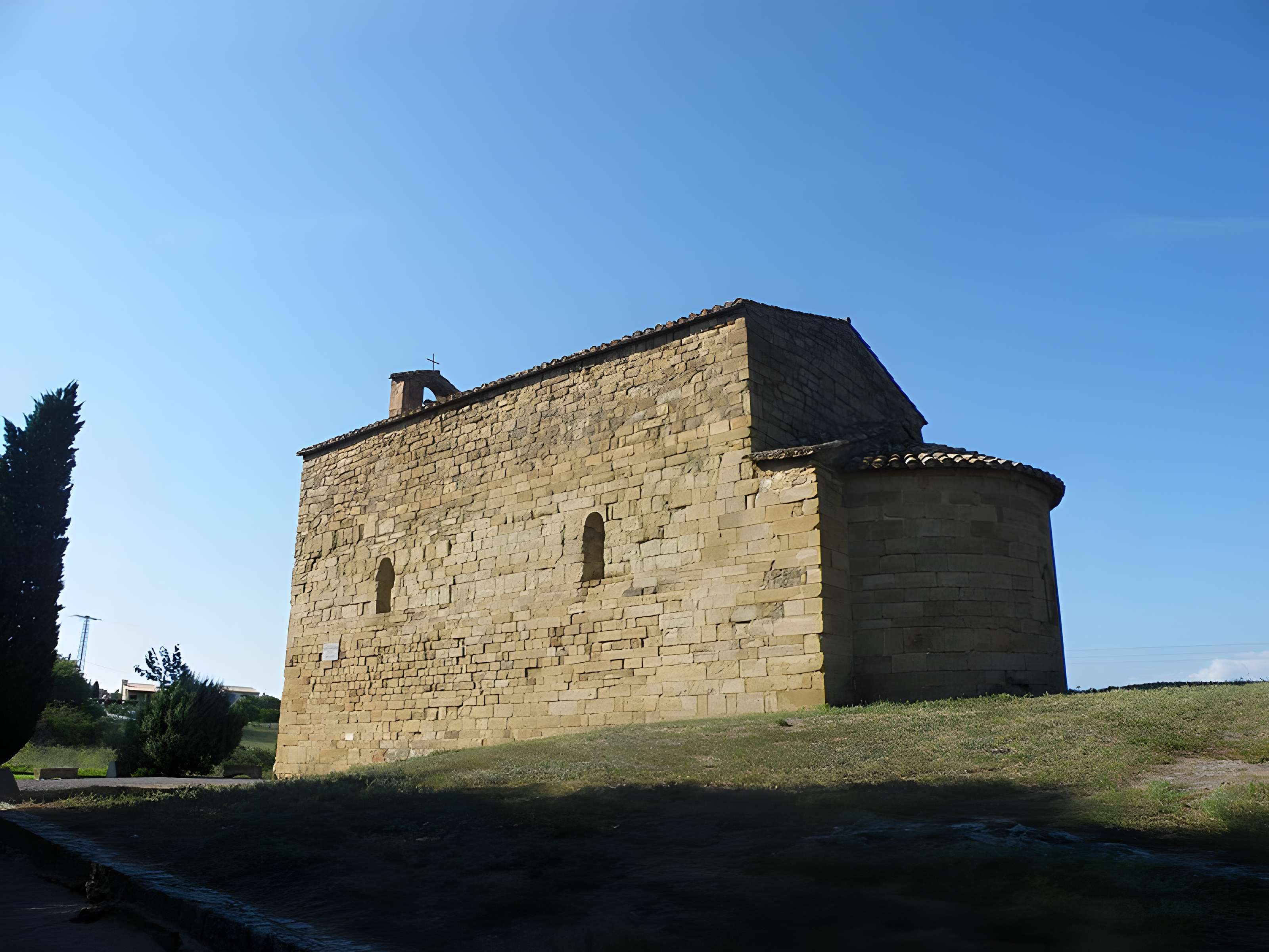 Chapelle Saint-Pierre de Roquebrune-sur-Argens
