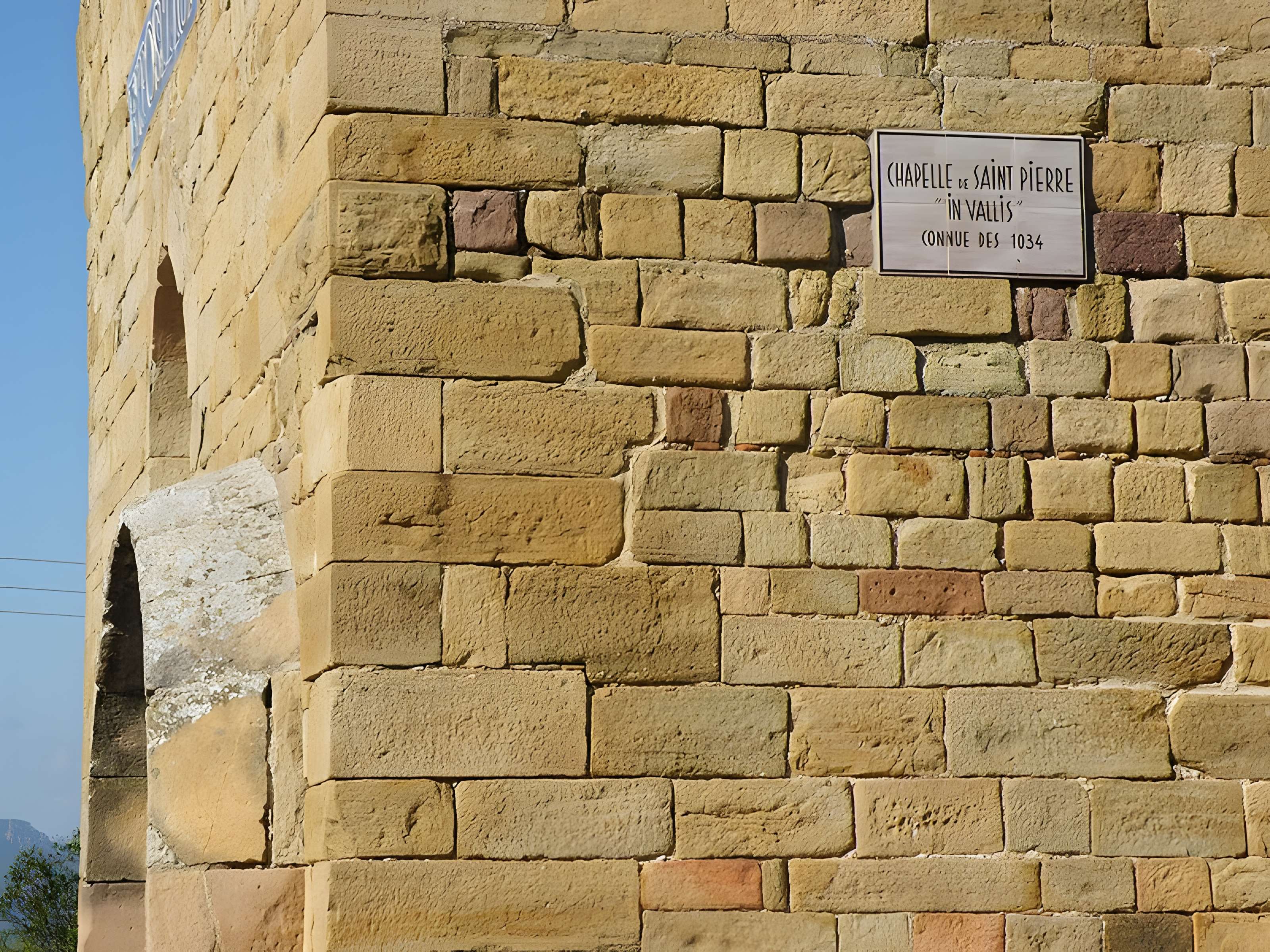 Chapelle Saint-Pierre de Roquebrune-sur-Argens