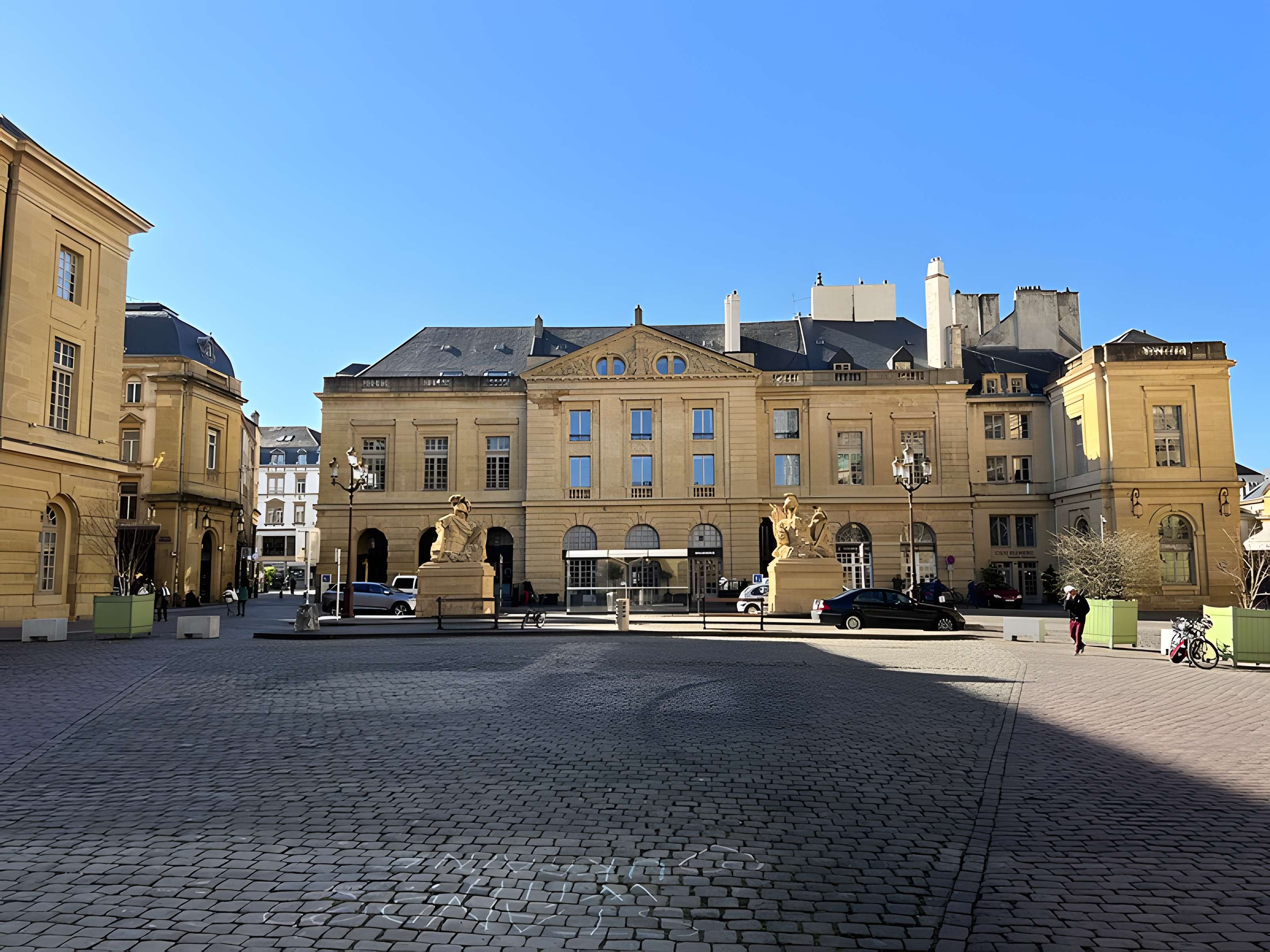 Immeuble (ancien Parlement)