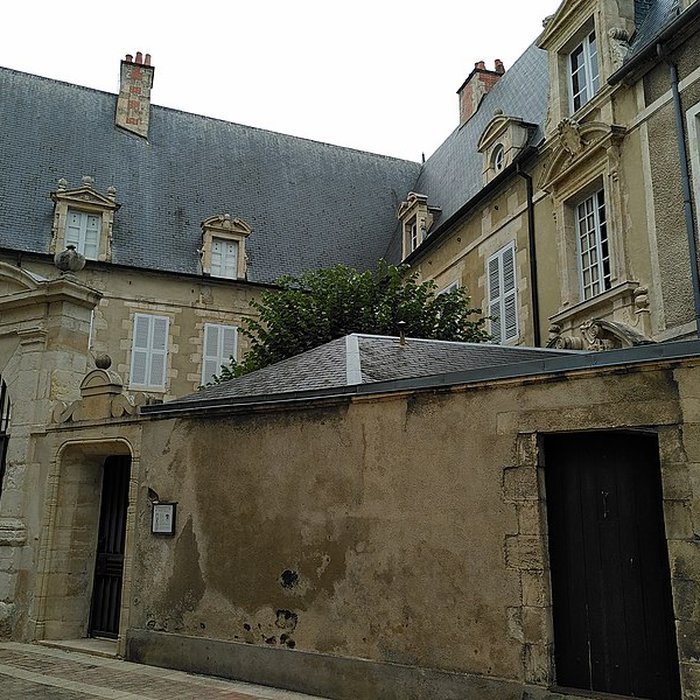 Photo de Hôtel Neyret de la Ravoie à Saint-Amand-Montrond