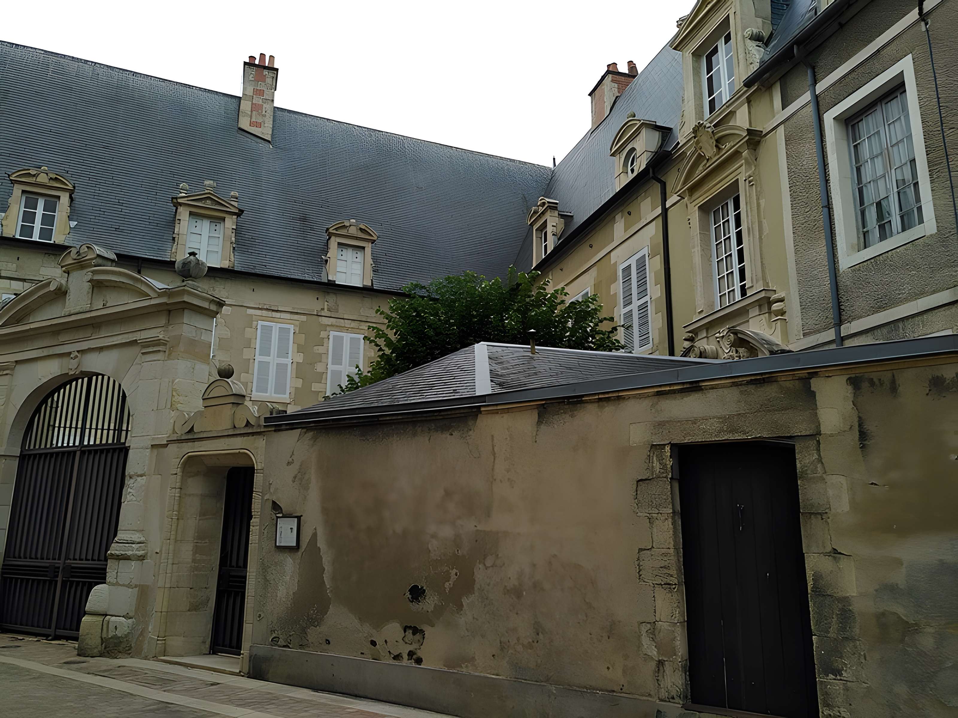 Hôtel Neyret de la Ravoie à Saint-Amand-Montrond