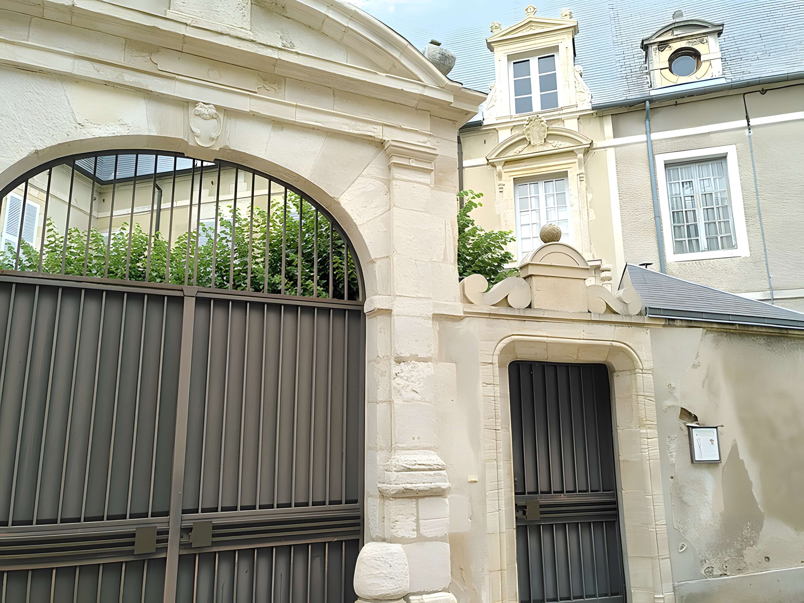 Hôtel Neyret de la Ravoie à Saint-Amand-Montrond