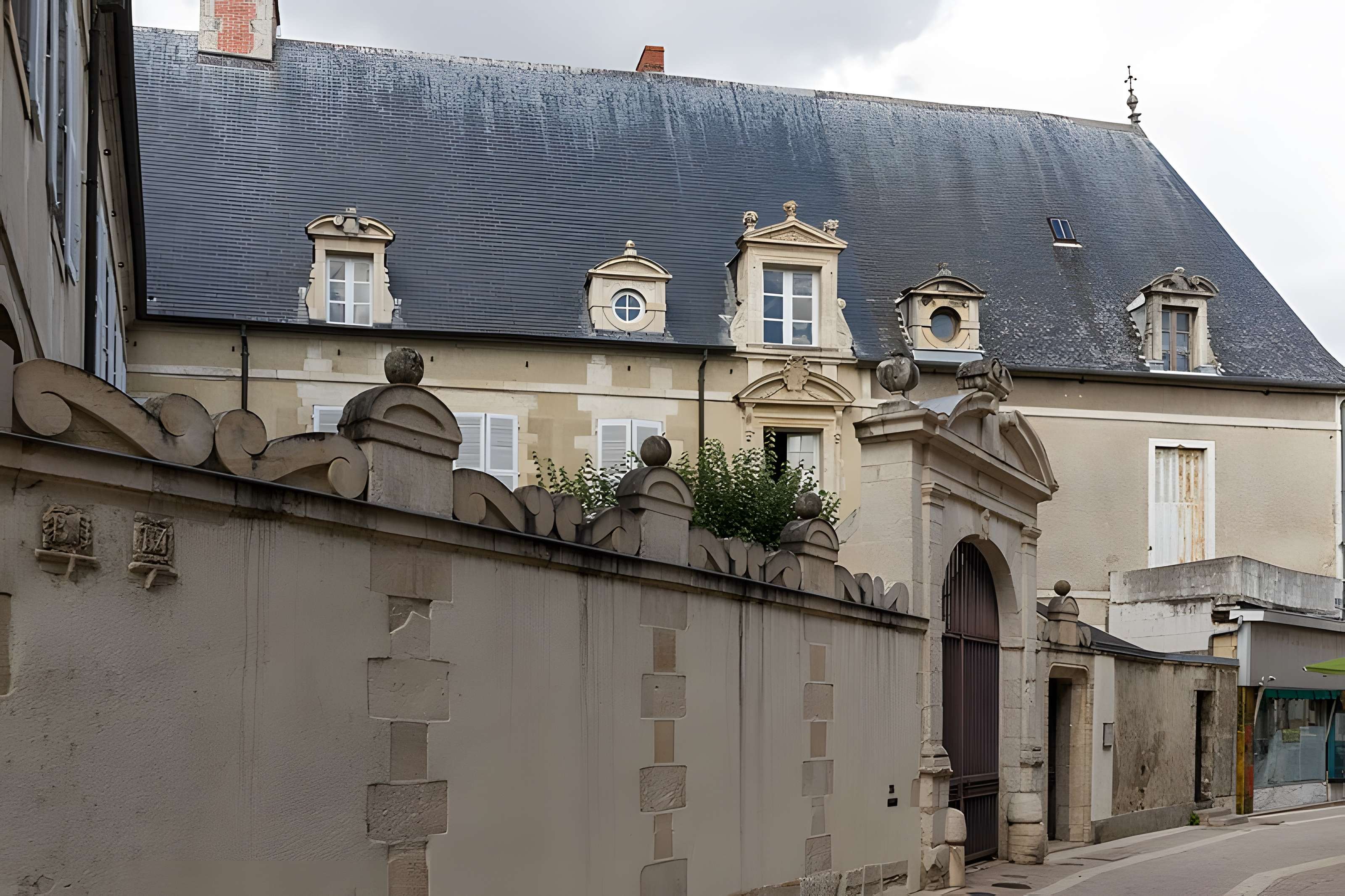 Hôtel Neyret de la Ravoie à Saint-Amand-Montrond