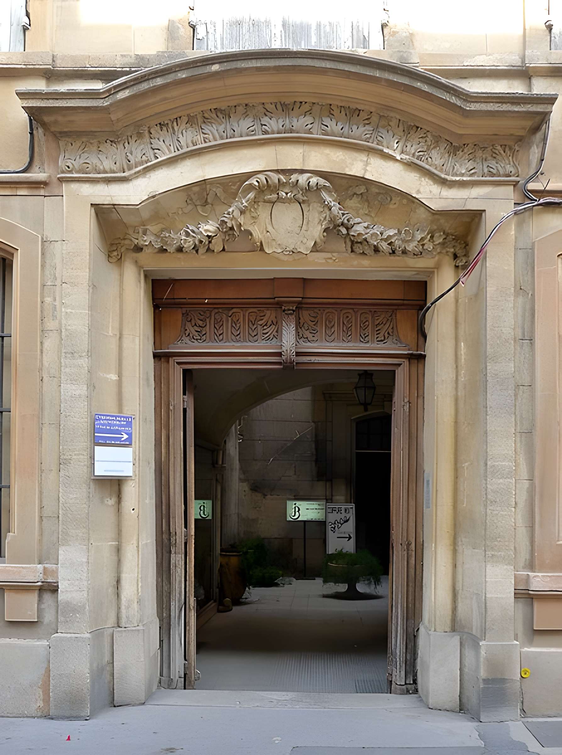 Hôtel Perrin de Jonquières à Arles