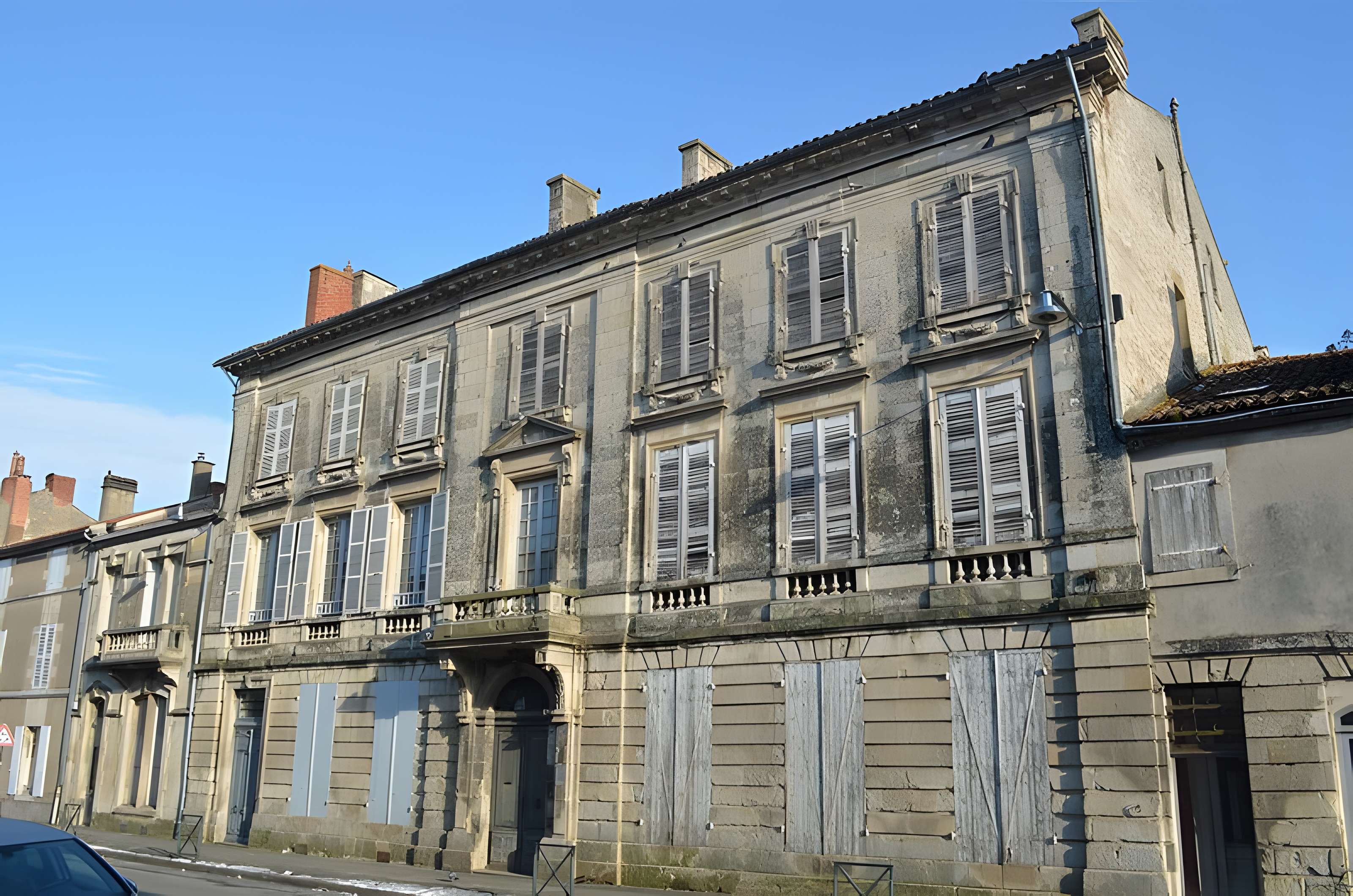 Hôtel Pervinquière à Fontenay-le-Comte 