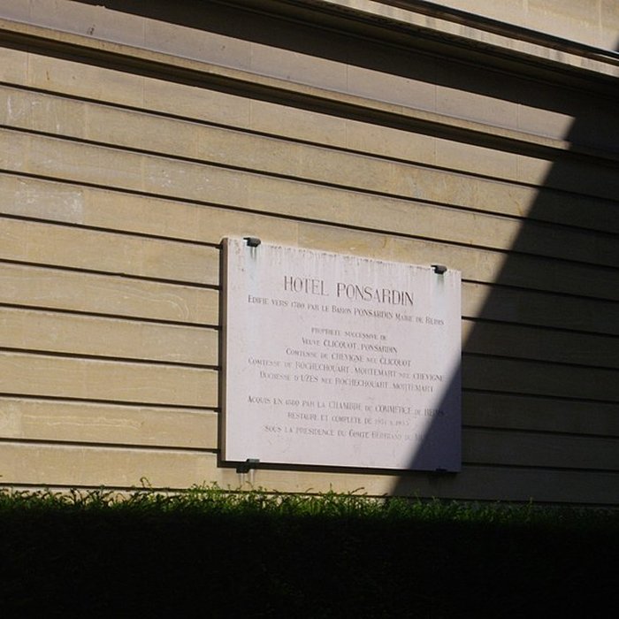 Photo de Hôtel Ponsardin à Reims