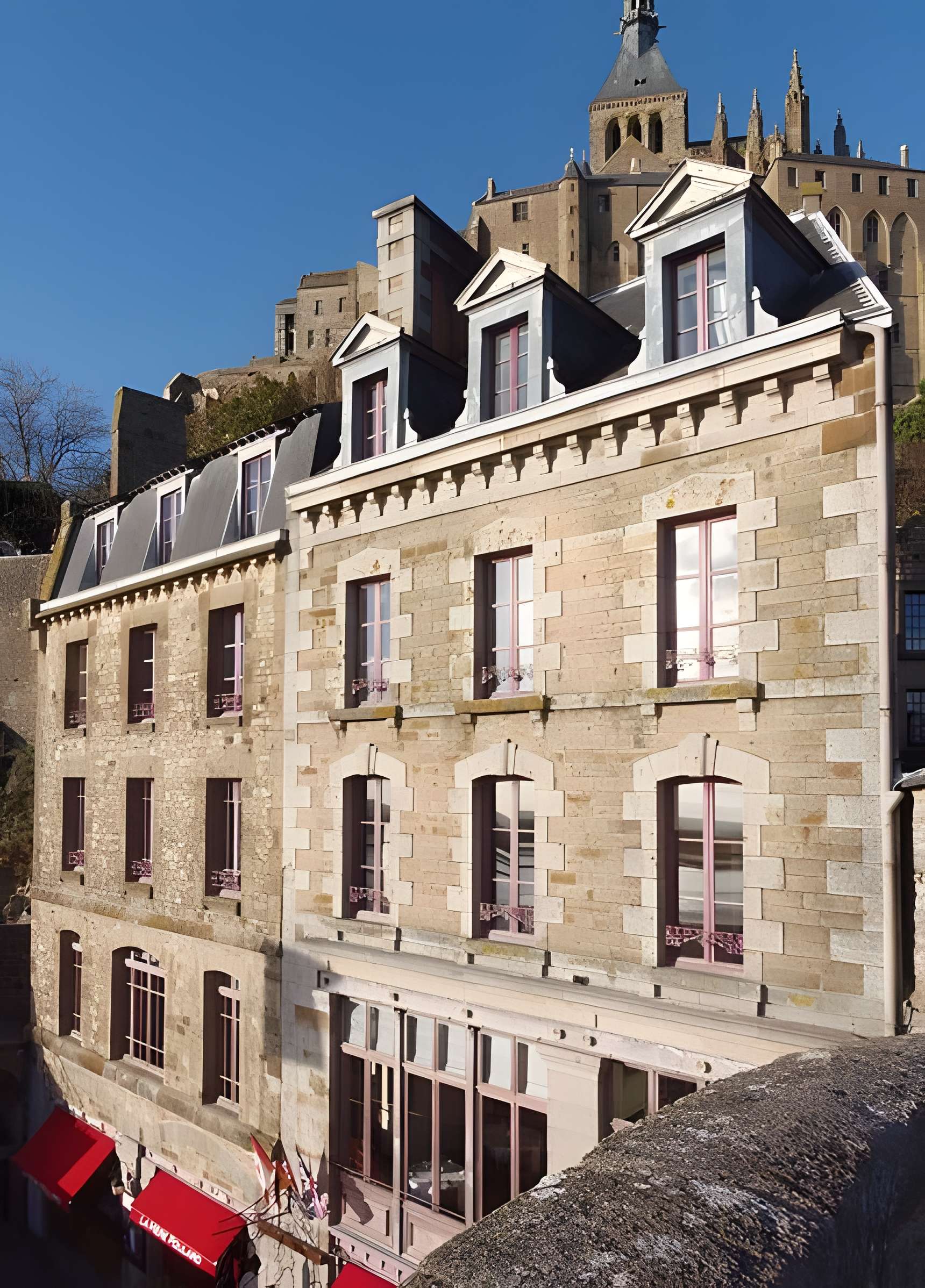Hôtel principal des établissements Poulard au Mont-Saint-Michel