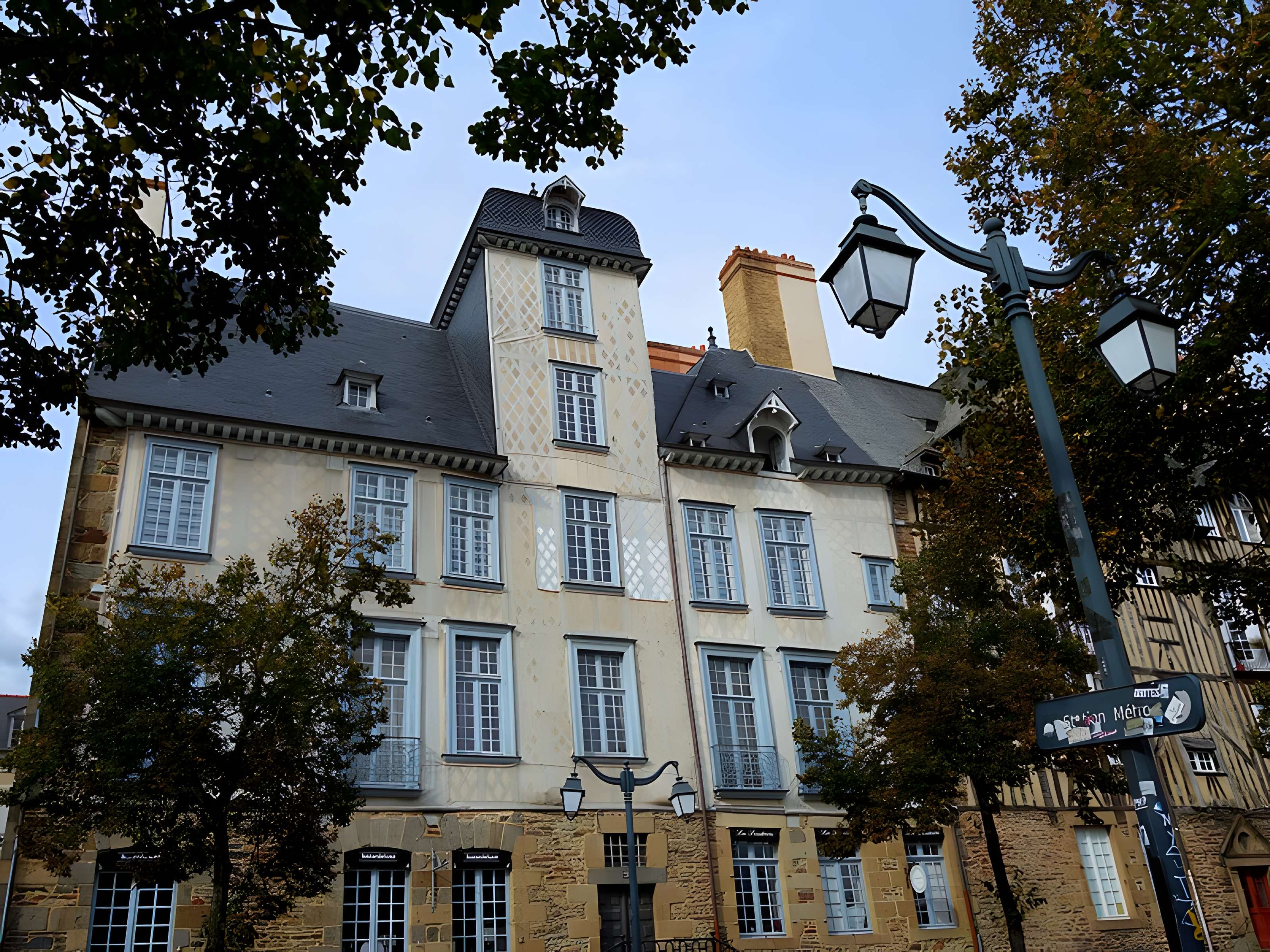 Hôtel Racapé-de-La-Feuillée à Rennes