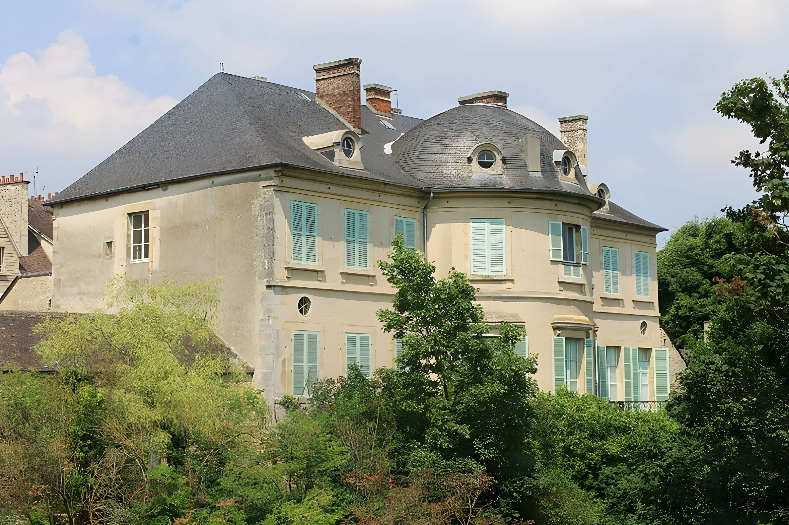 Hôtel Saint-Léonard à Falaise 