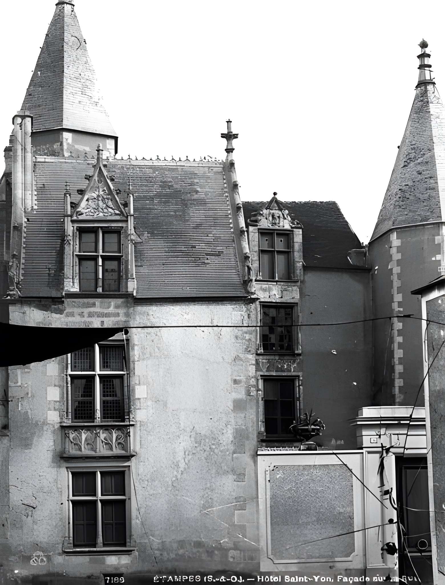 Hôtel Saint-Yon à Étampes