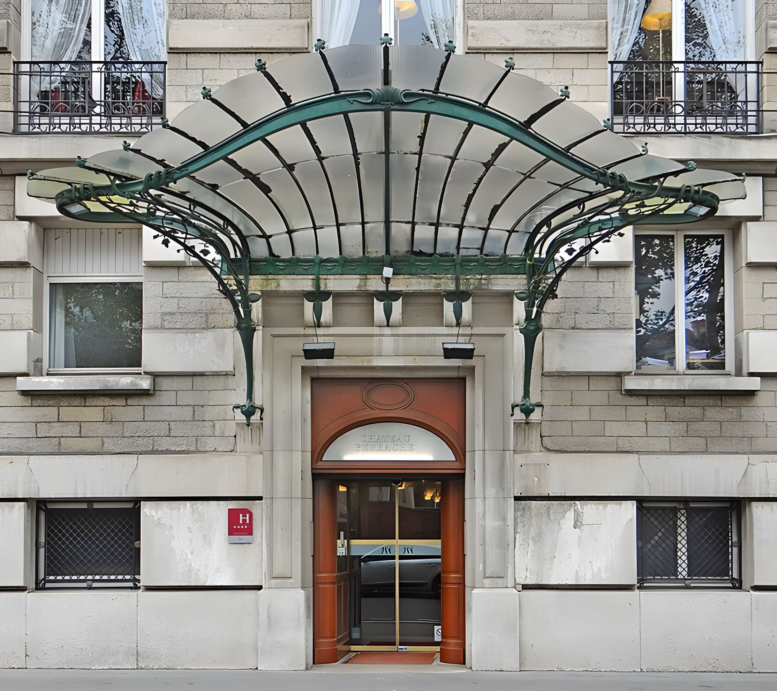Ancien Hôtel Terminus, actuel Grand Hôtel Mercure Château Perrache