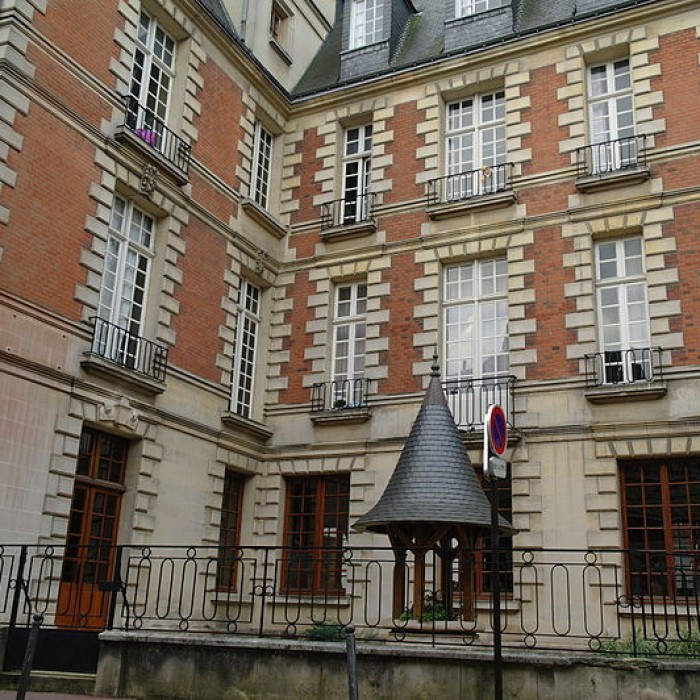 Photo de Hôtel, 3 Rue Paul-Louis-Courier à Tours