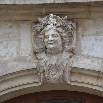 Hôtel, 54 Grande-Rue de Pierrelatte