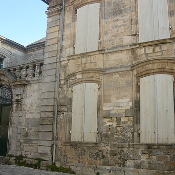 Hôtel, 57 Rue de la République à Marennes